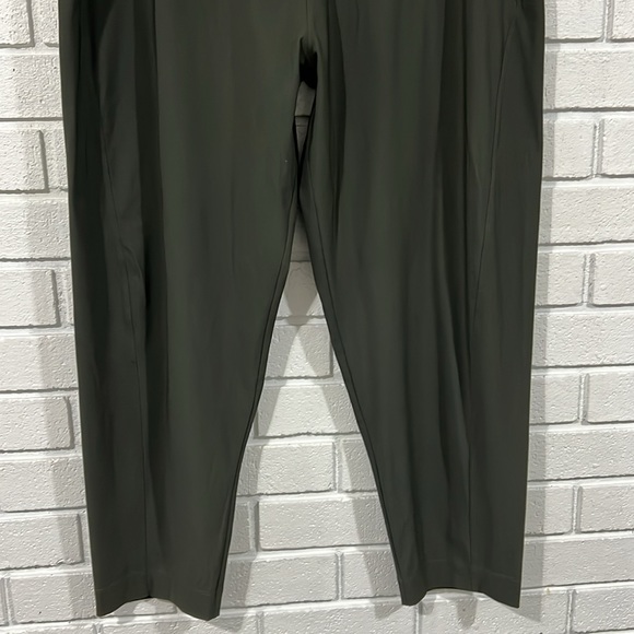 Sweaty Betty Olive Green Tapered Joggers XXL - Picture 3 of 9